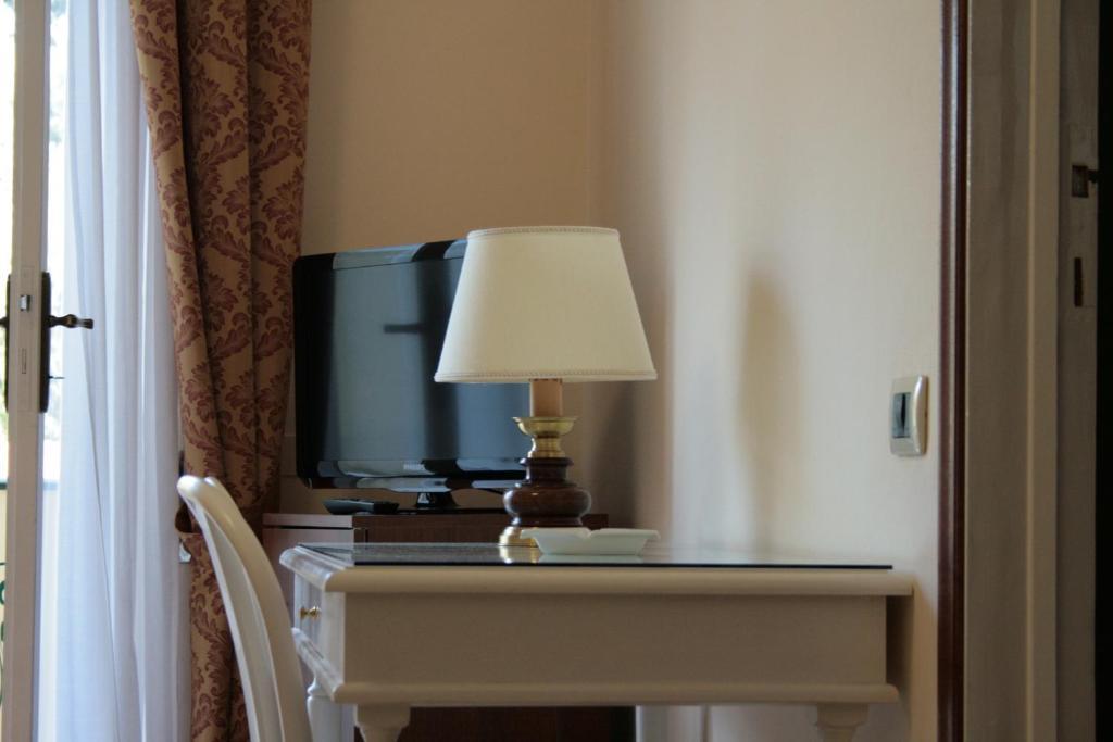 Hotel Verdemare มารินา ดิ เปียตราซันตา ห้อง รูปภาพ