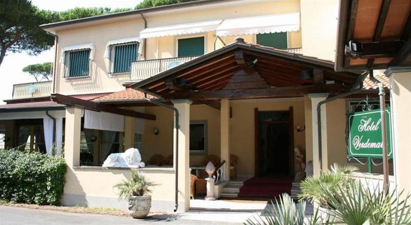 Hotel Verdemare มารินา ดิ เปียตราซันตา ภายนอก รูปภาพ