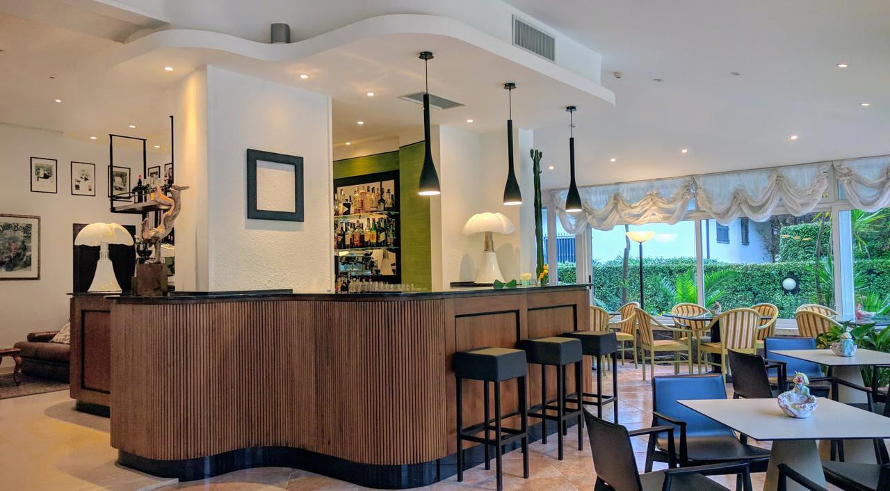 Hotel Verdemare มารินา ดิ เปียตราซันตา ภายนอก รูปภาพ